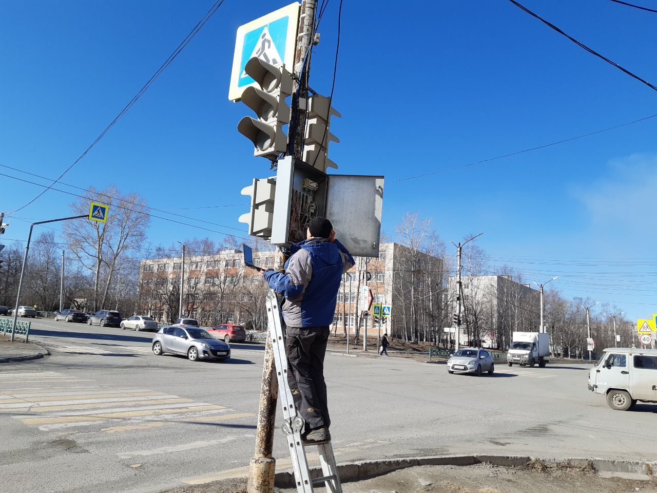 Приставы краснотурьинск режим работы телефон