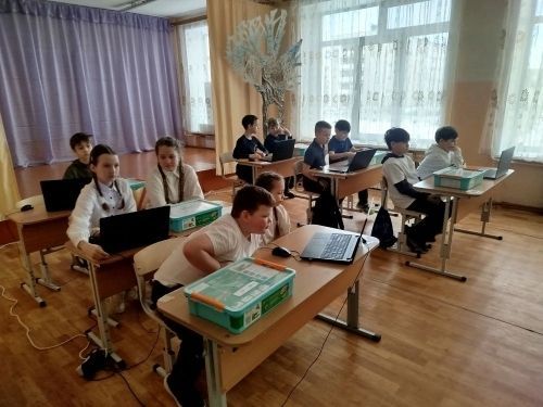 Краснотурьинские школьники успешно выступили на фестивале технического творчества в Серове