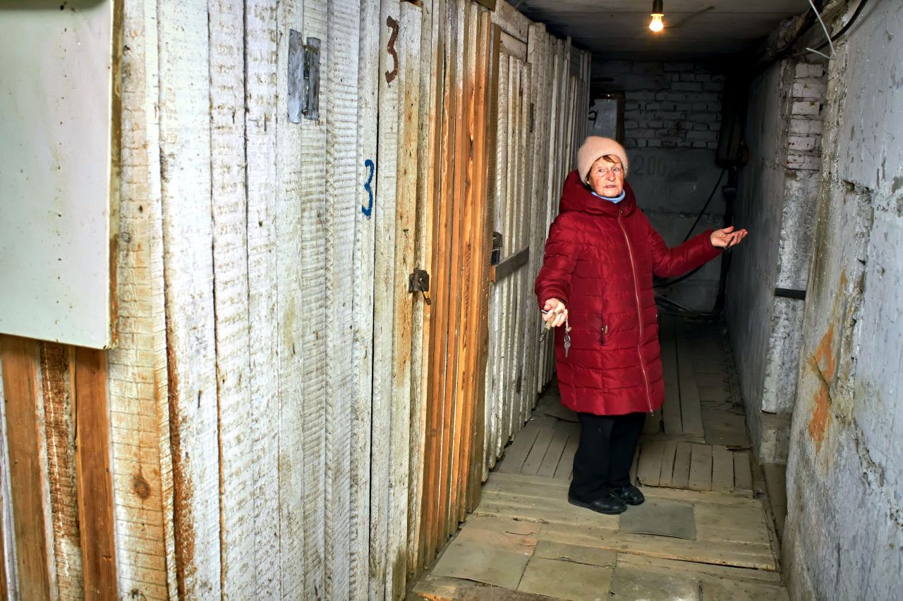 Мэр Краснотурьинска прокомментировал требование к жильцам убрать сарайки в подвалах