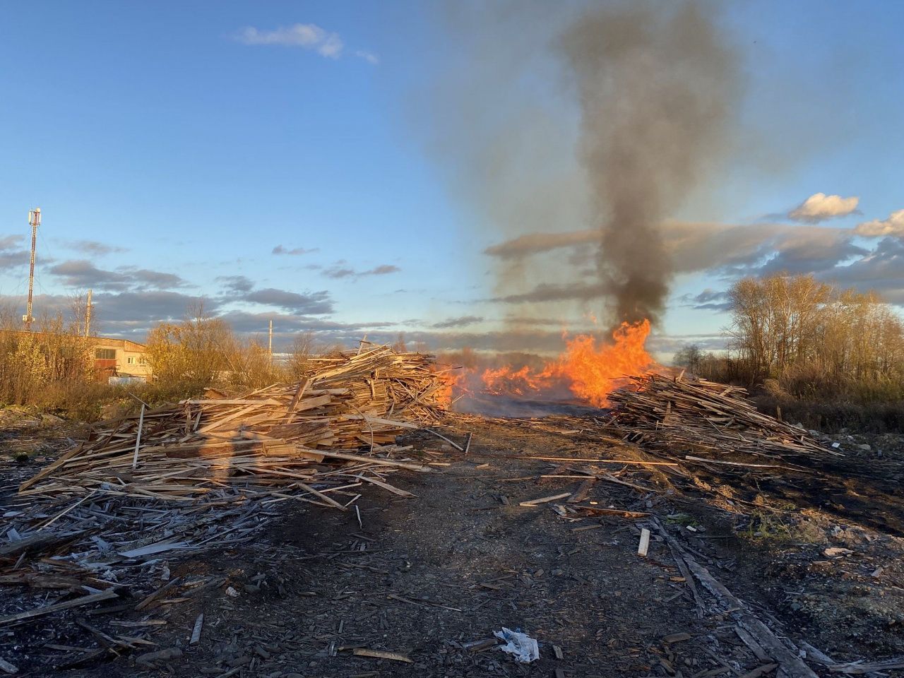 После пожара в Сосьве прокуратура проводит массовые проверки деревообрабатывающих предприятий