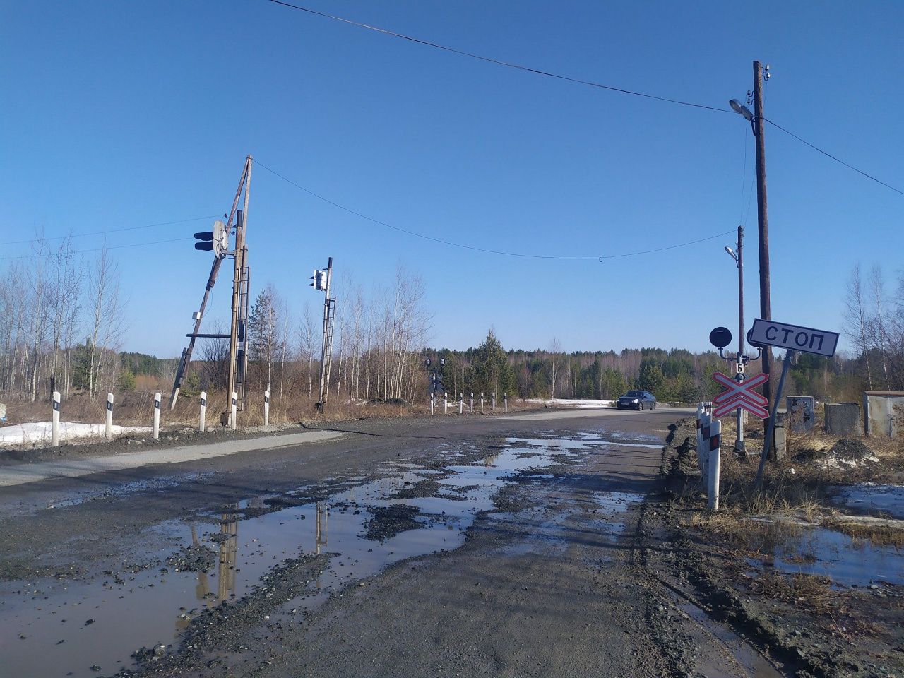 «Убиваю ходовую»: водитель о разбитом переезде на Медной Шахте