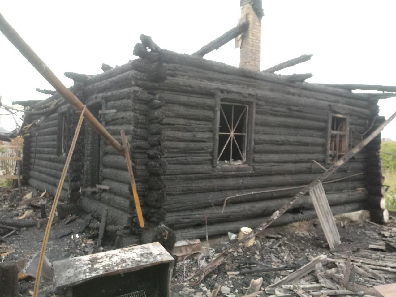 На Воронцовке сгорел жилой дом