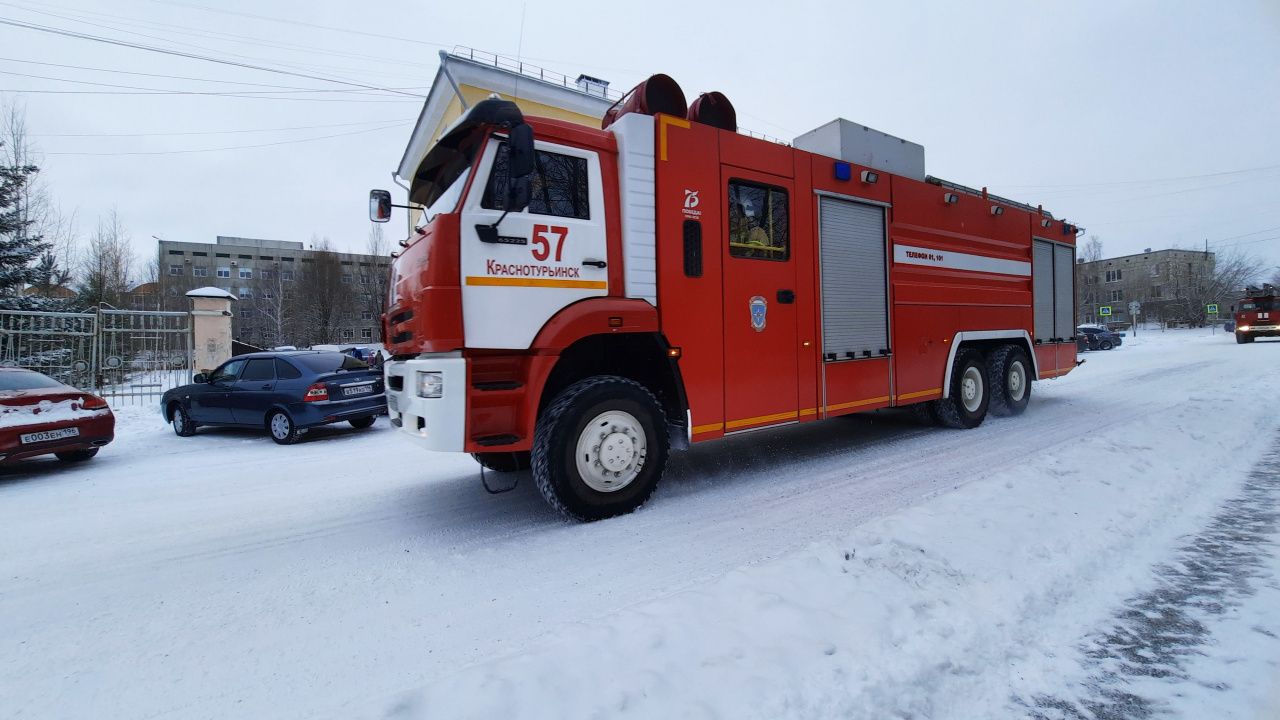 Из ФОКа эвакуировали двоих 