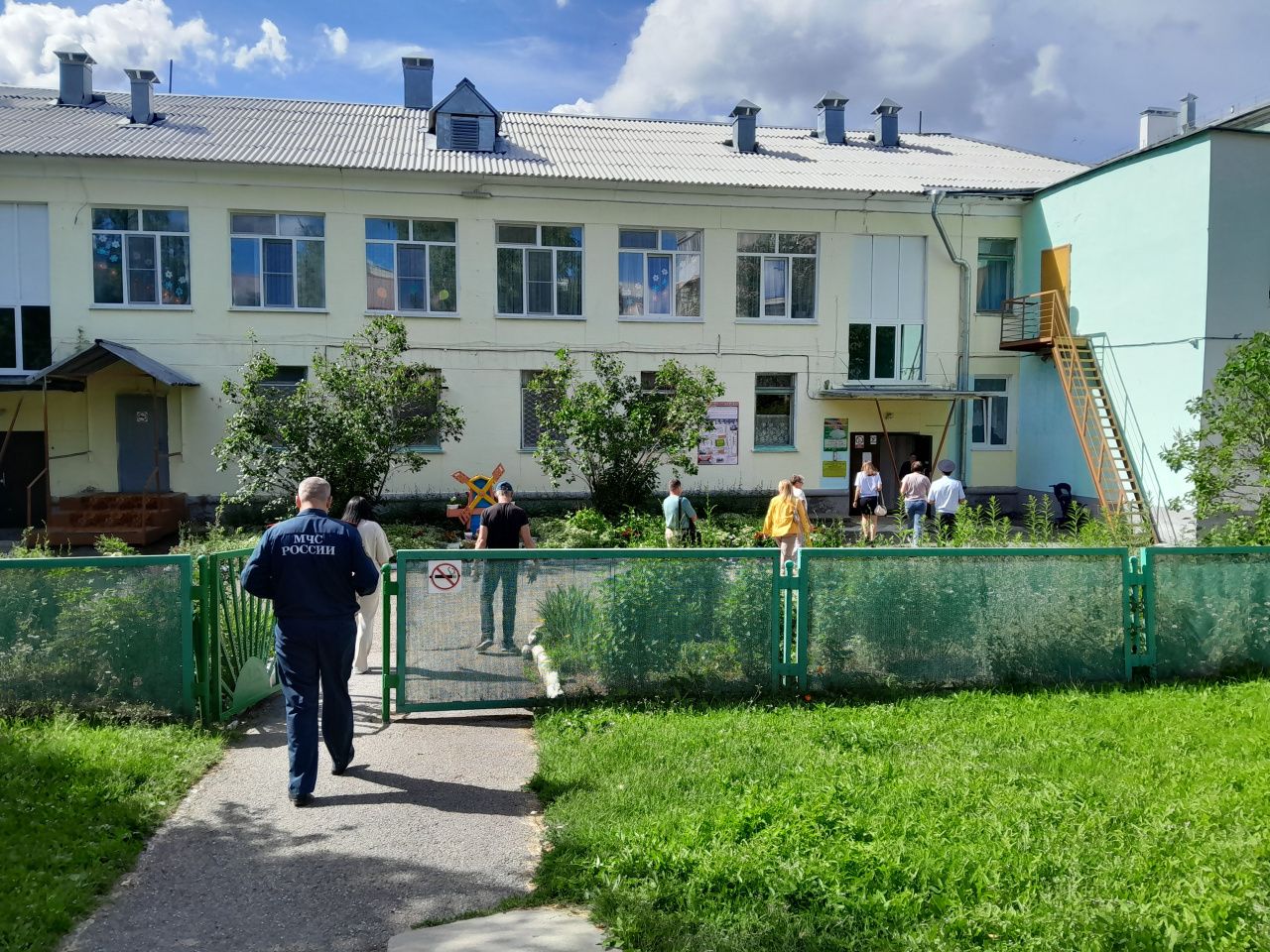 Перед началом нового учебного года проверяют школы и детсады