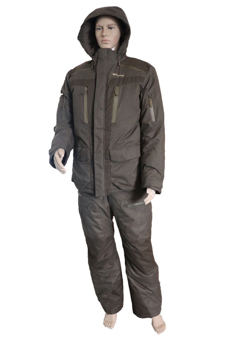 Осужденные женщины шьют на зиму костюмы