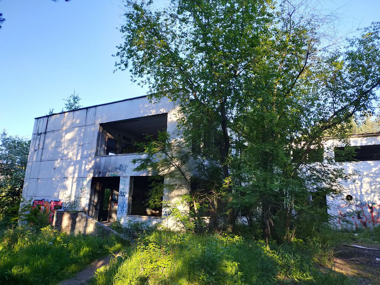 Ограничат доступ в заброшенный детский сад