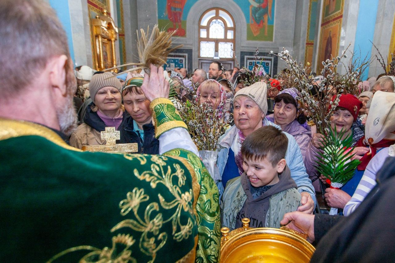 В Краснотурьинске отметили Вербное воскресенье