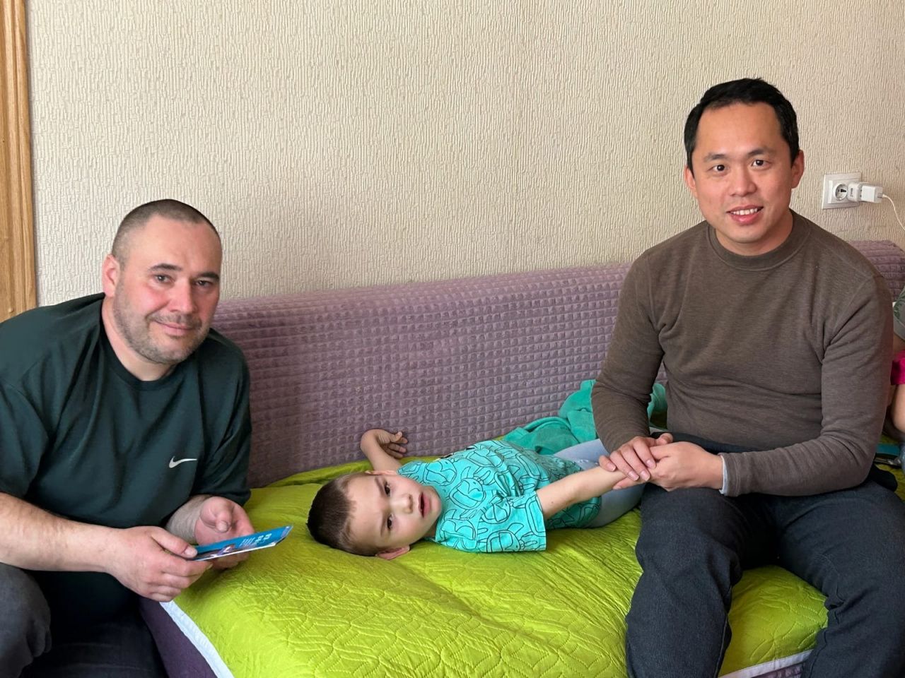 Для Ромы Хлыбова, которому нужна поездка в китайскую клинику, собрана половина от необходимой суммы