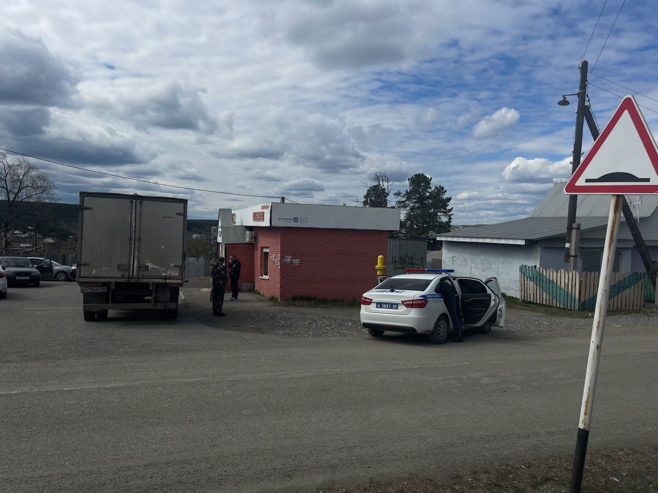 «Не поставил на ручник». В ДТП на Абоимова погиб сам водитель грузовика