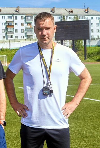 Бывший тренер «Маяка» стал старшим наставником в кировской «Родине»