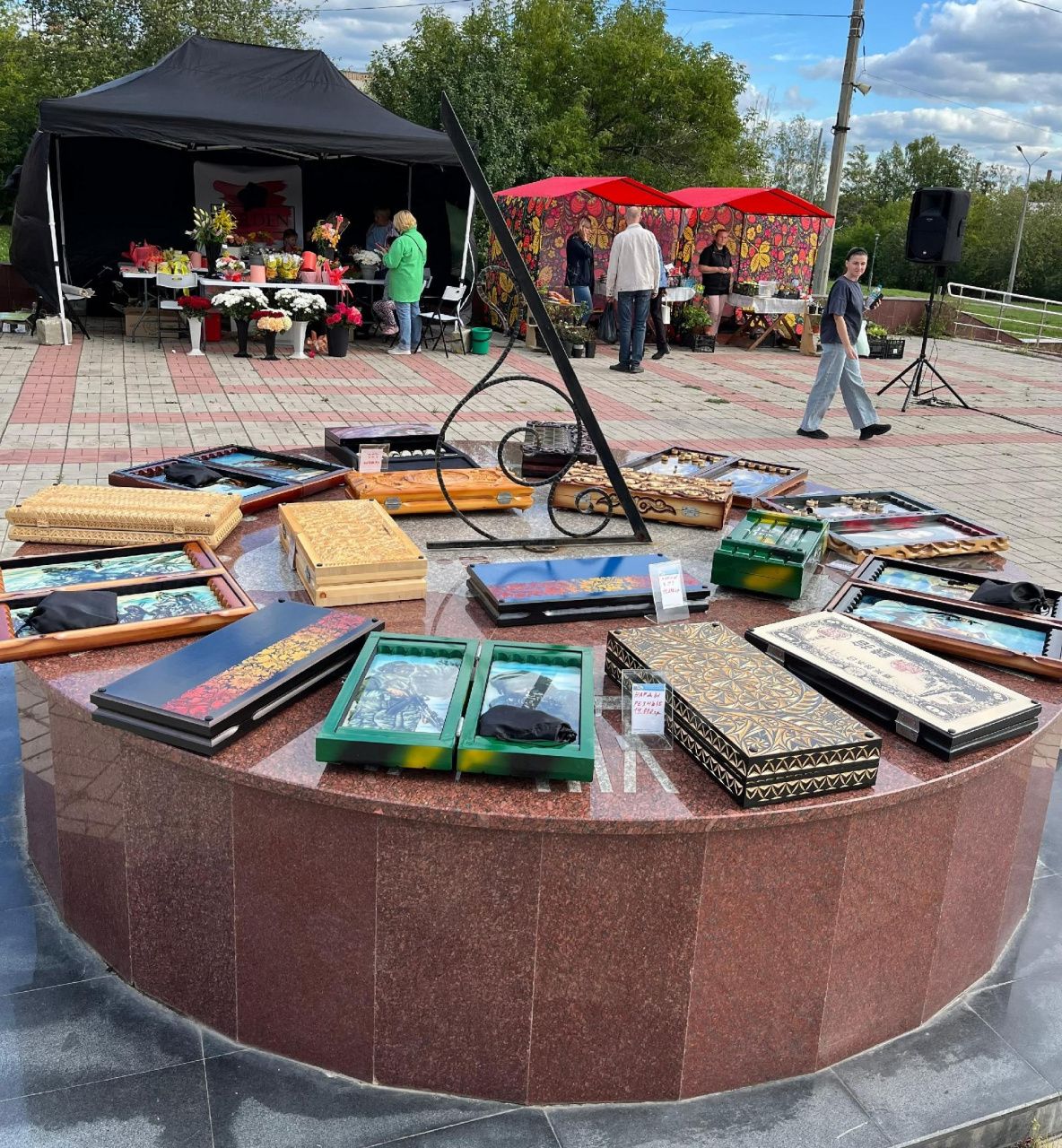 Колония №3 представила свою продукцию на ежегодной ярмарке в Серове