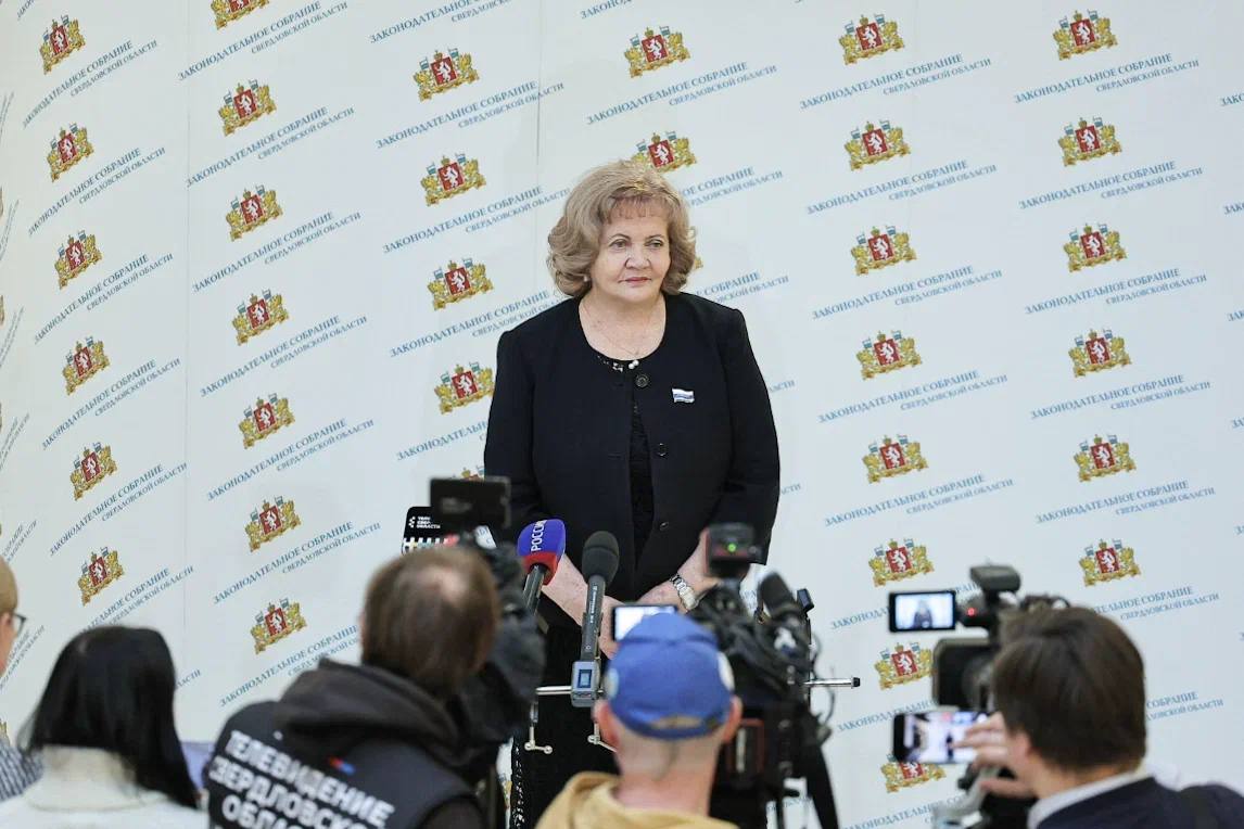 Депутаты приняли областной бюджет на 2026 год и плановый период 2027 и 2028 годов