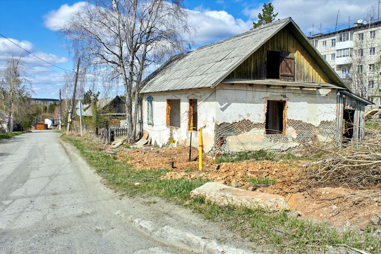 Прокурор судится с мэрией. Иск касается затягивания сроков расселения 13 аварийных домов