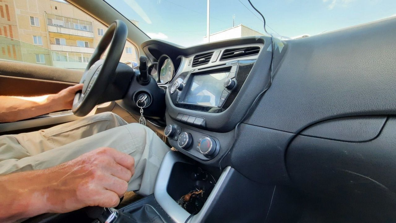 С 1 апреля 2025 года некоторые иностранные водительские права станут недействительными