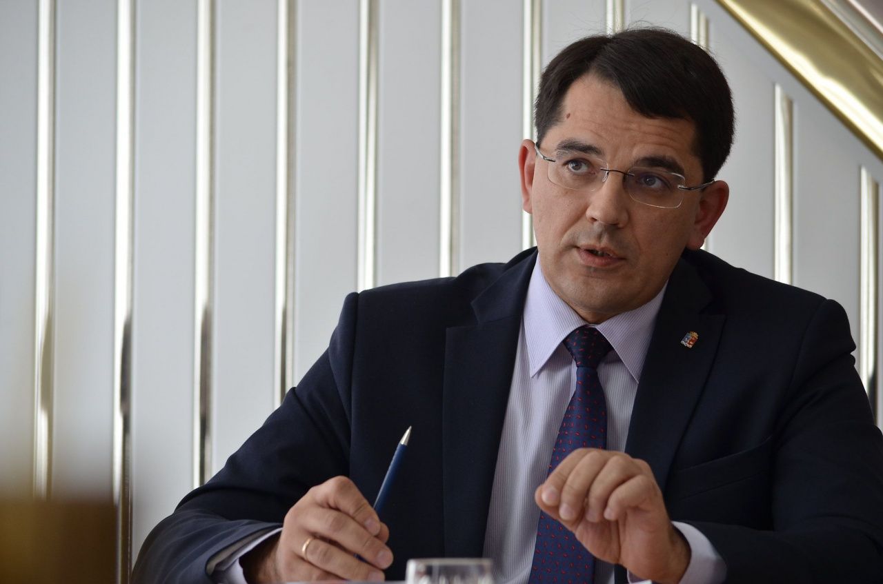 Глава Краснотурьинска подвел итоги года и ответил на вопросы жителей