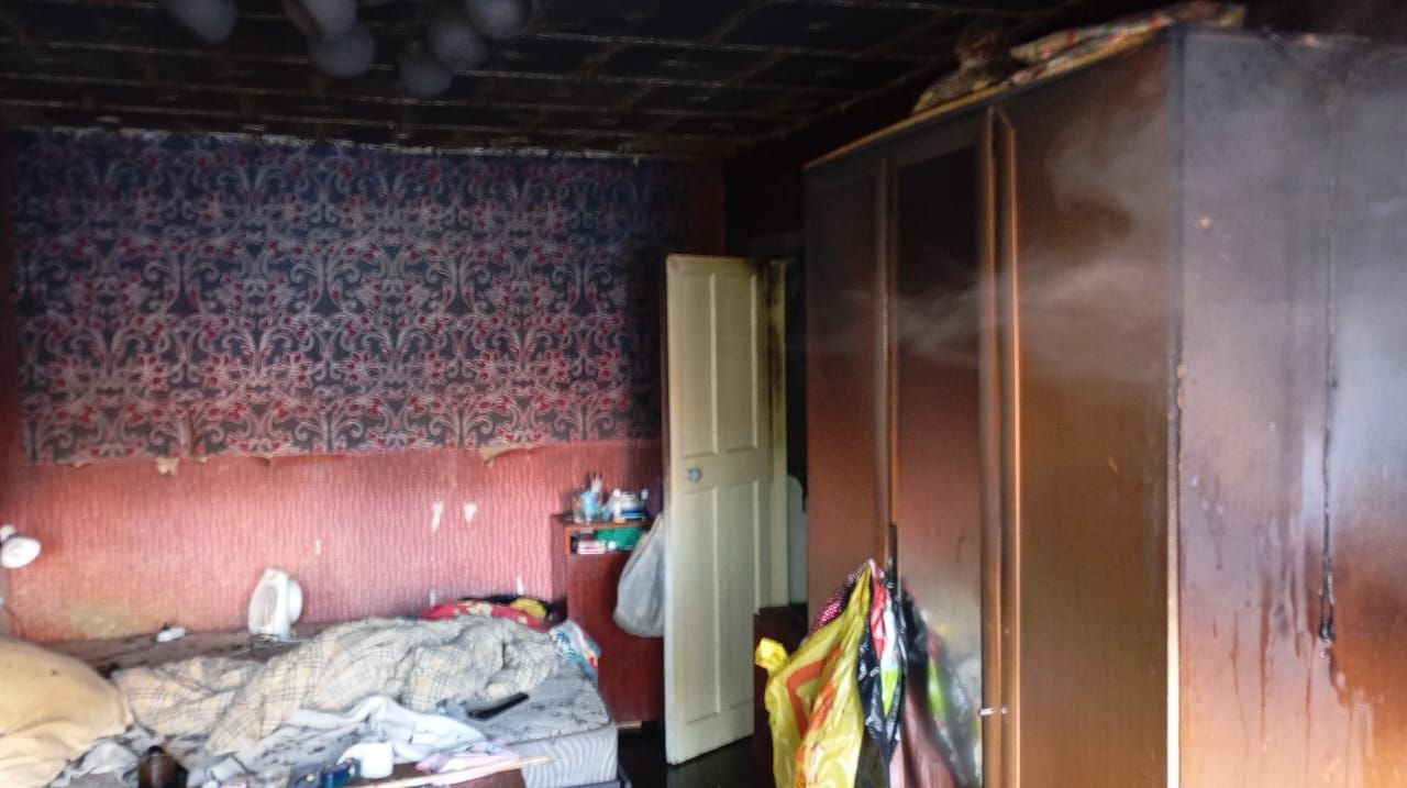 В результате пожара в квартире пострадала пенсионерка
