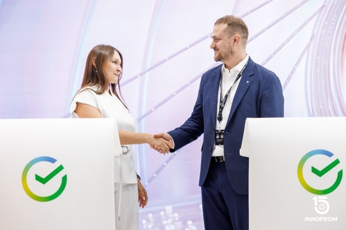 Сбер по итогам «Цифрового акселератора» подписал с уральскими компаниями 11 соглашений о реализации совместных проектов