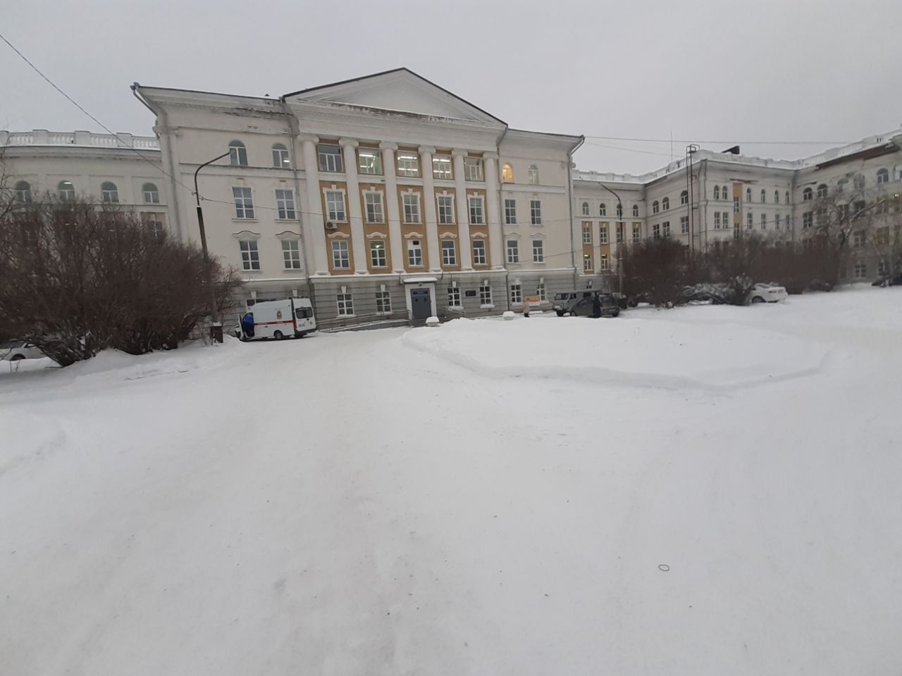 Краснотурьинская городская больница переходит на специальный график работы в новогодние праздники