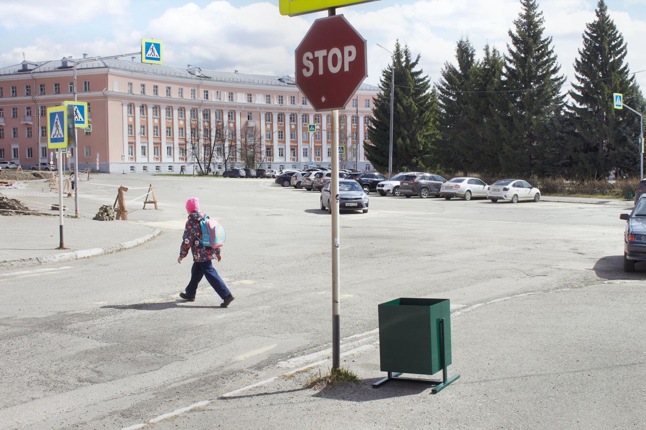 В Краснотурьинске начали устанавливать новые урны