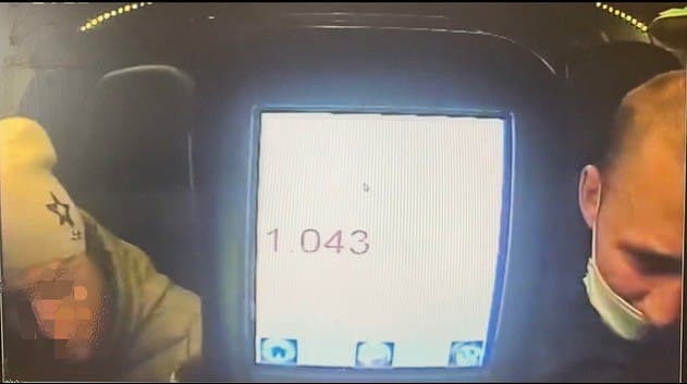 В Краснотурьинске пьяная мать села за руль, посадив с собой 4-летнюю дочь