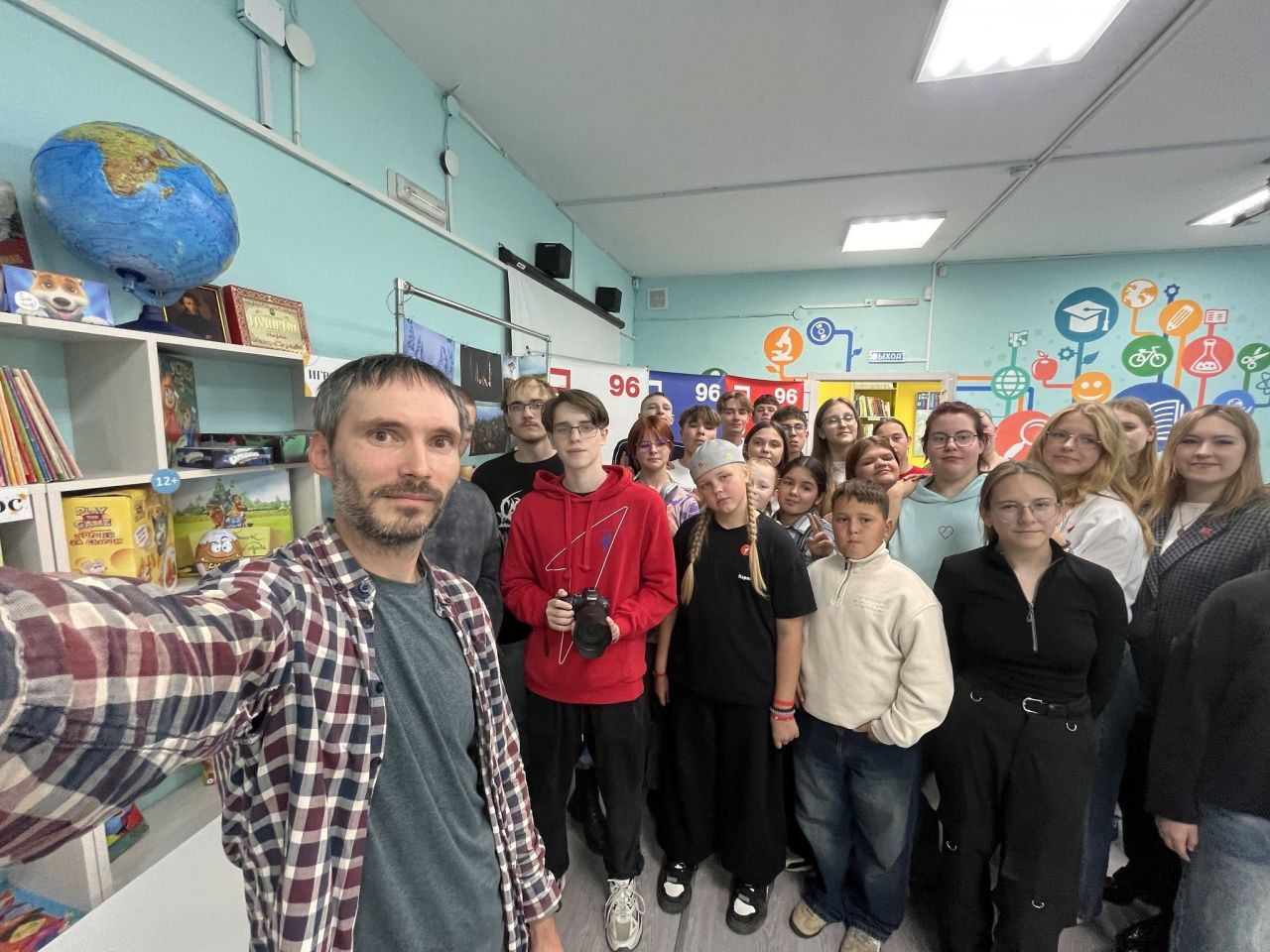 В библиотеке встретились с блогером-фотографом