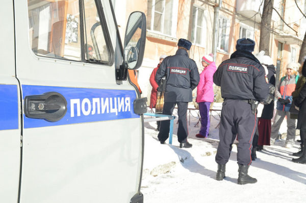 В Краснотурьинске - поножовщина возле кафе «Аура». У 24-летнего парня три ножевых ранения