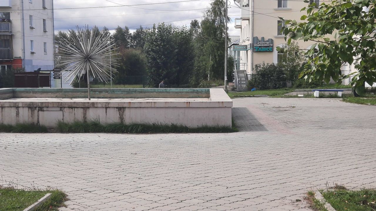Скоро заработает один из фонтанов на площади 