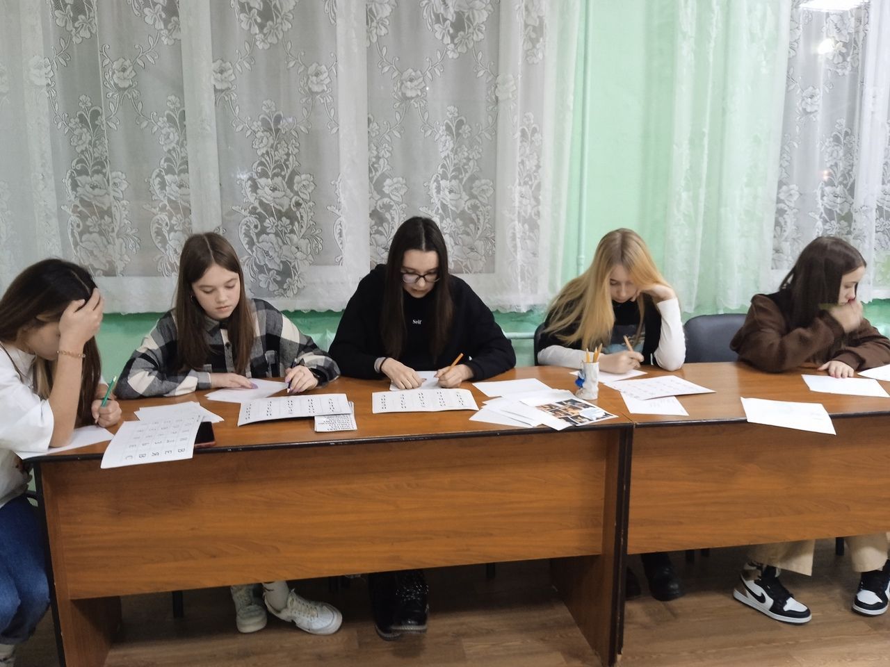 В подростково-молодежном клубе «Алмаз» прошел конкурс для девочек «Хозяюшка»