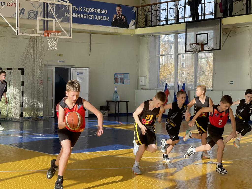 Юные краснотурьинцы победили в турнире по баскетболу «Кубок осени» в Серове