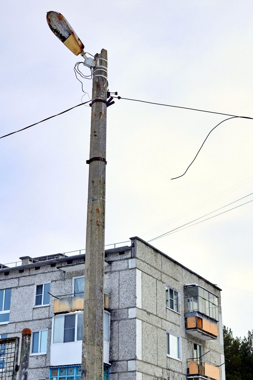 Жителям Заречного угрожает опасность из-за оборвавшегося провода от ЛЭП