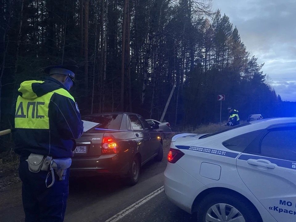 На трассе Краснотурьинск — Карпинск столкнулись «Ауди» и «Лада»: пострадали дети