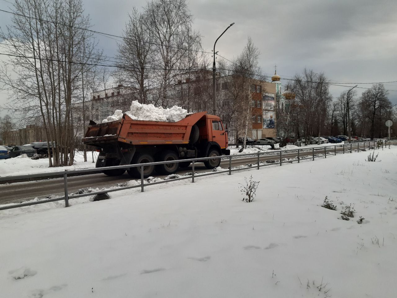 Приступили к активному вывозу снега с улиц Краснотурьинска