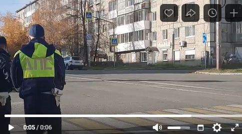 Женщина оказалась на капоте. В центре Краснотурьинска сбили пенсионерку