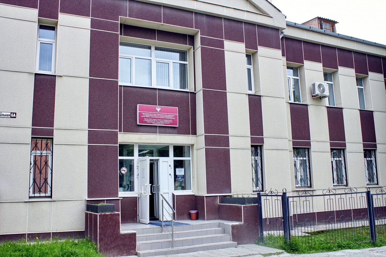 На что имеют право коллекторы при работе с должником, а что им запрещено? Объясняет Роспотребнадзор