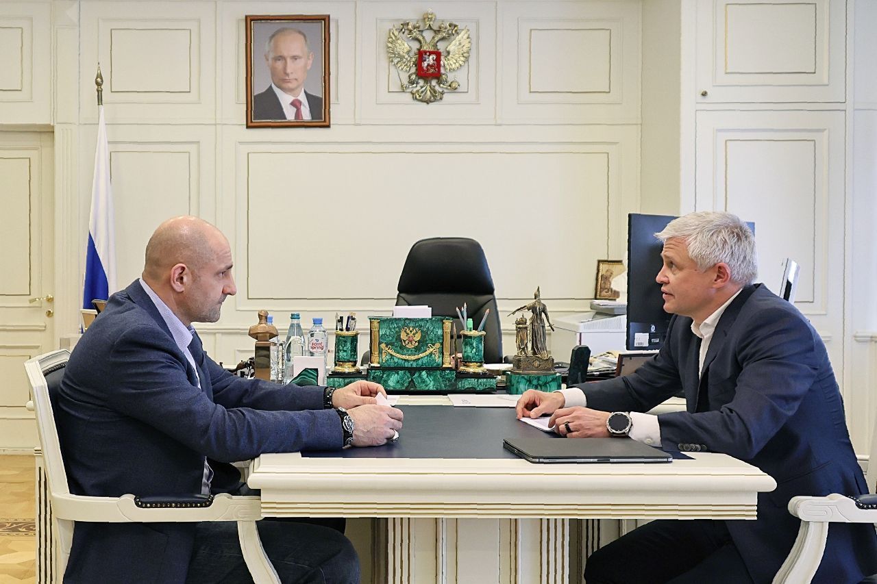 Роль бизнеса в устойчивом развитии регионов обсудили полпред Президента в УрФО и глава Сбера на Урале