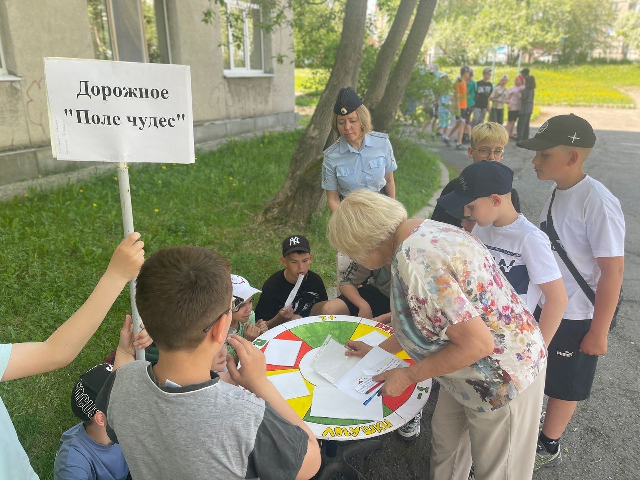 Сотрудники ГАИ посетили детский оздоровительный лагерь