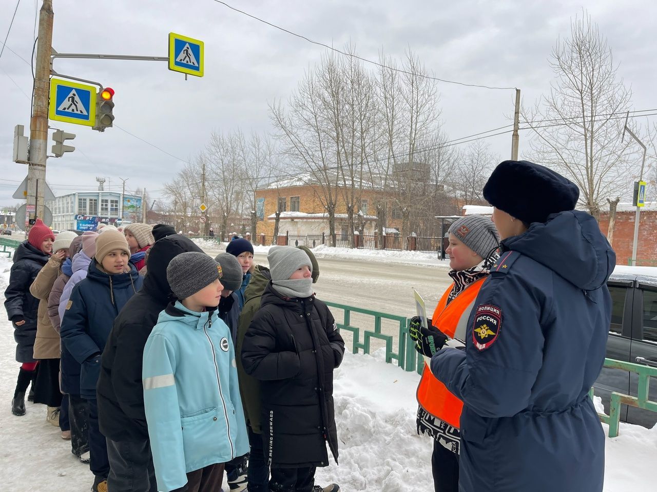 Инспекторы рассказали младшеклассникам о дорожных ловушках