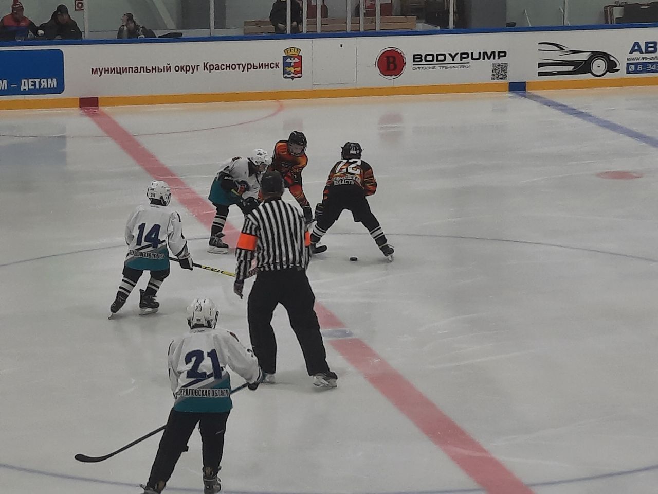 «Чтобы двигаться вперед, нужно играть с сильнейшими»: прошел детский хоккейный турнир 