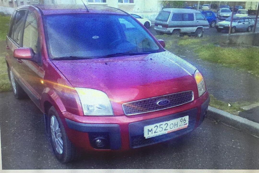 В Краснотурьинске разыскивают авто, уехавшее с места ДТП 