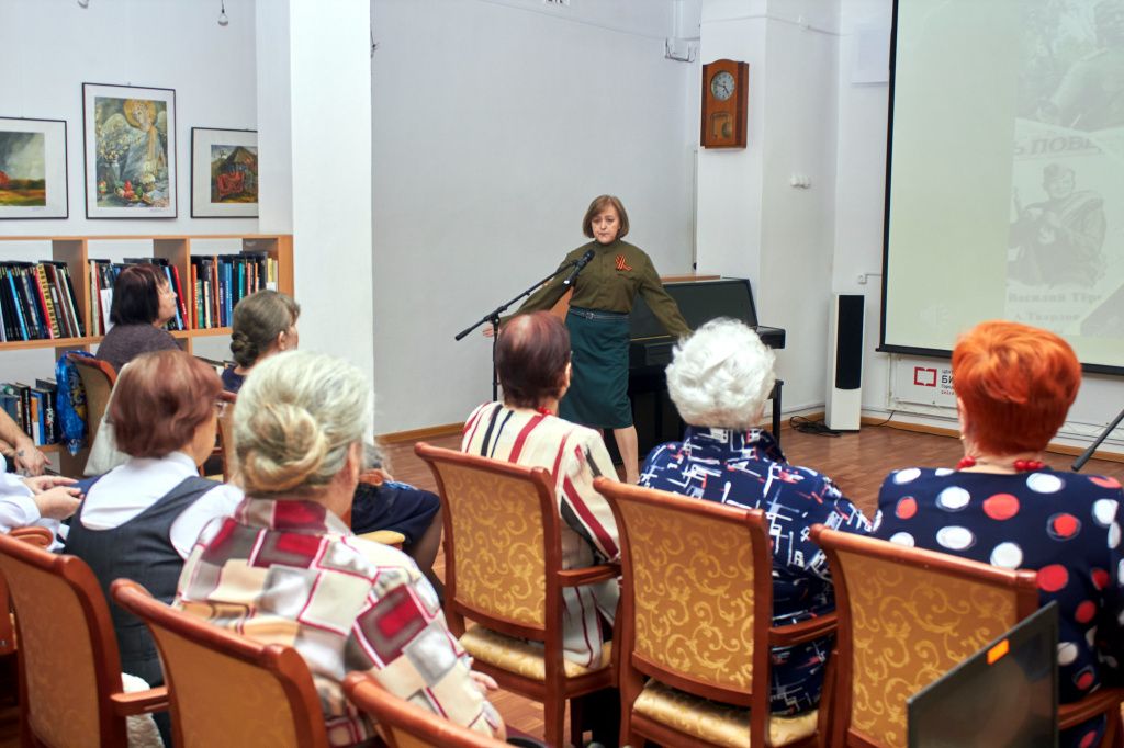 Концертная программа в Центральной городской библиотеке. Фото: Вадим Аминов, «Вечерний Краснотурьинск»