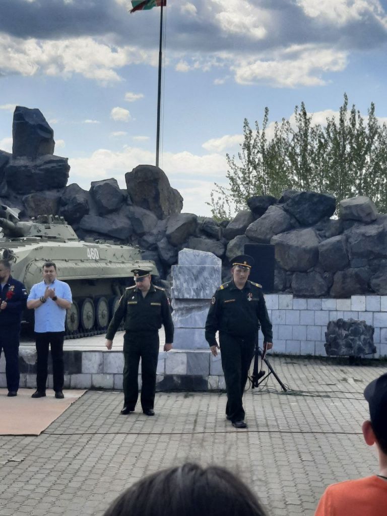 Владимиру Пискунову вручили орден Мужества. Фото: Михаил Ломоносов, "Вечерний Краснотурьинск"