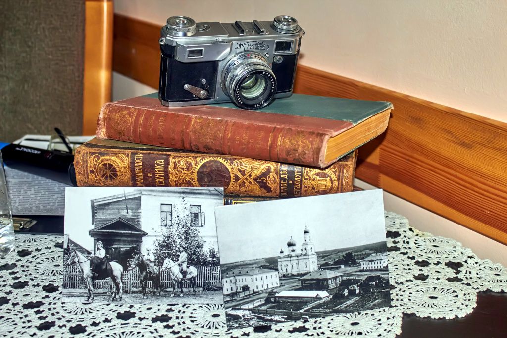 Фотографии американского инженера показали на лекции в краеведческом музее. Фото: Вадим Аминов, "Вечерний Краснотурьинск" Фотографии американского инженера показали на лекции в краеведческом музее. Фото: Вадим Аминов, "Вечерний Краснотурьинск"