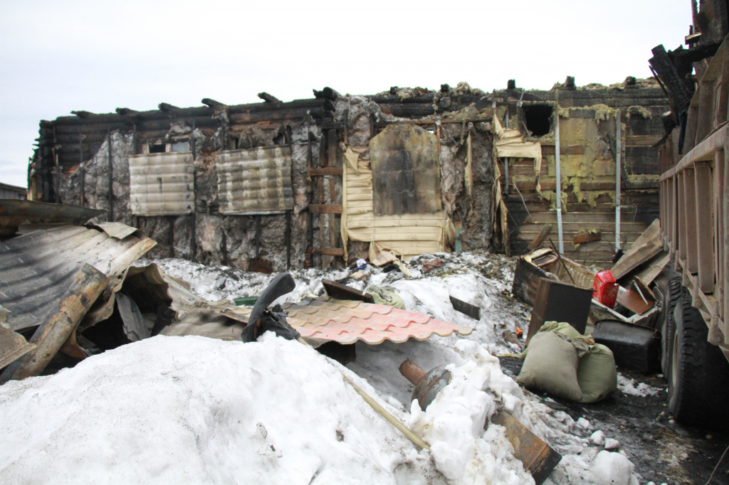 Дом семьи Ефремовых пострадал от огня 8 марта. Фото: Константин Бобылев, "Глобус" Фото: Константин Бобылев, "Глобус"