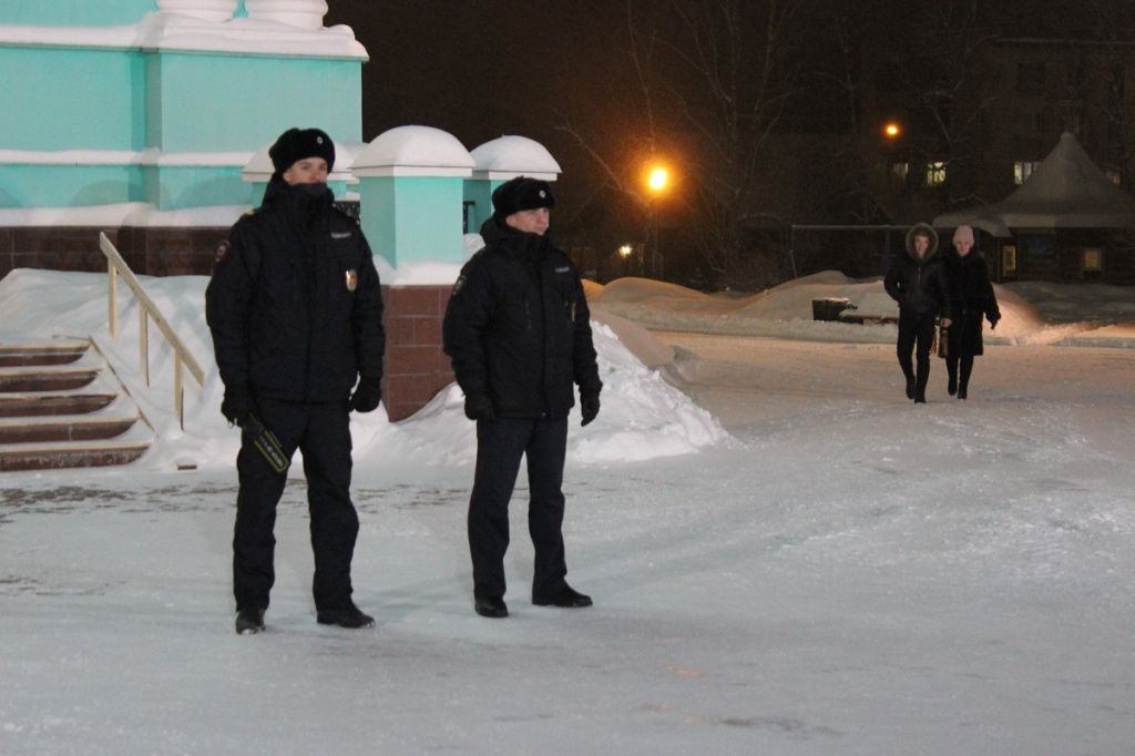 1 и 6 января в мероприятиях было задействовано более 60 сотрудников. Фото: полиция Краснотурьинска 