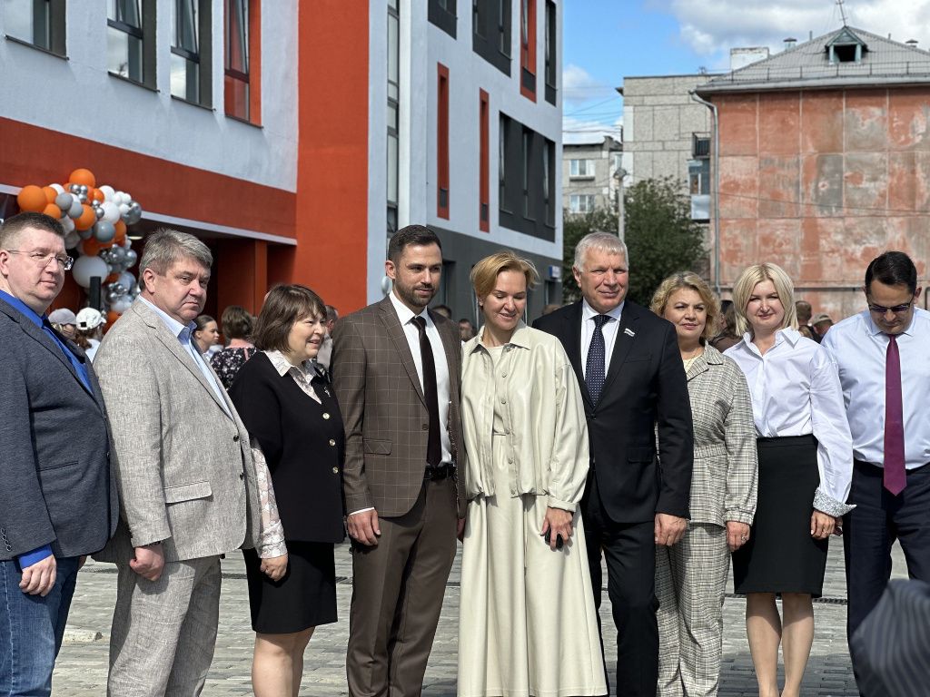 На торжество были приглашены представители властей. Фото: Мария Шевнина, «Вечерний Краснотурьинск»