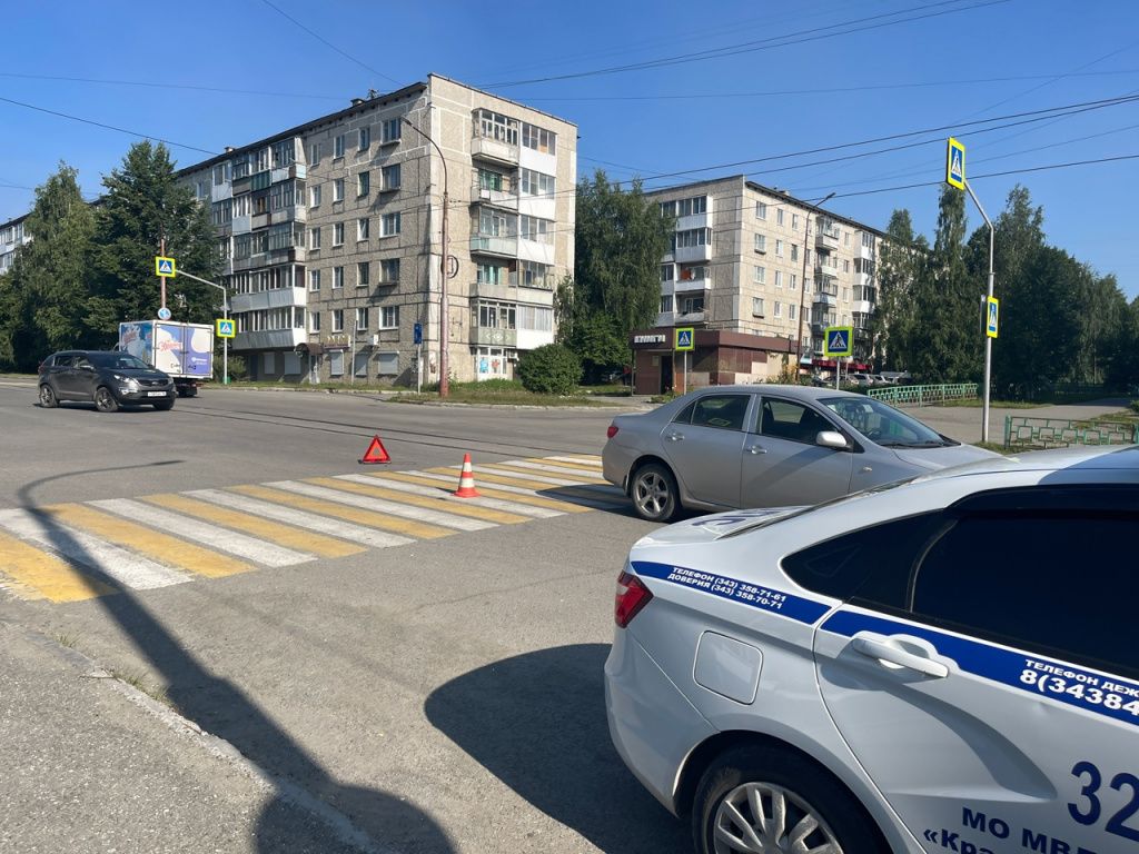 Водитель с 33-летним стажем сбил подростка на пешеходном переходе по улице Попова. Фото: Госавтоинспекция