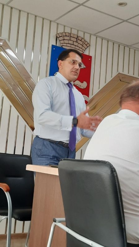 В 2022 году Александр Устинов стал мэром Краснотурьинска в третий раз подряд. Всенародно избирался он только в 2013 году. Фото: Александр Сударев, "Вечерний Краснотурьинск" 