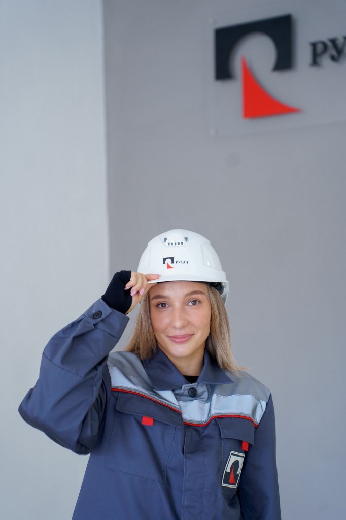 Выпускница политехникума Марина Стеценко. Фото: Игорь Воробьев 