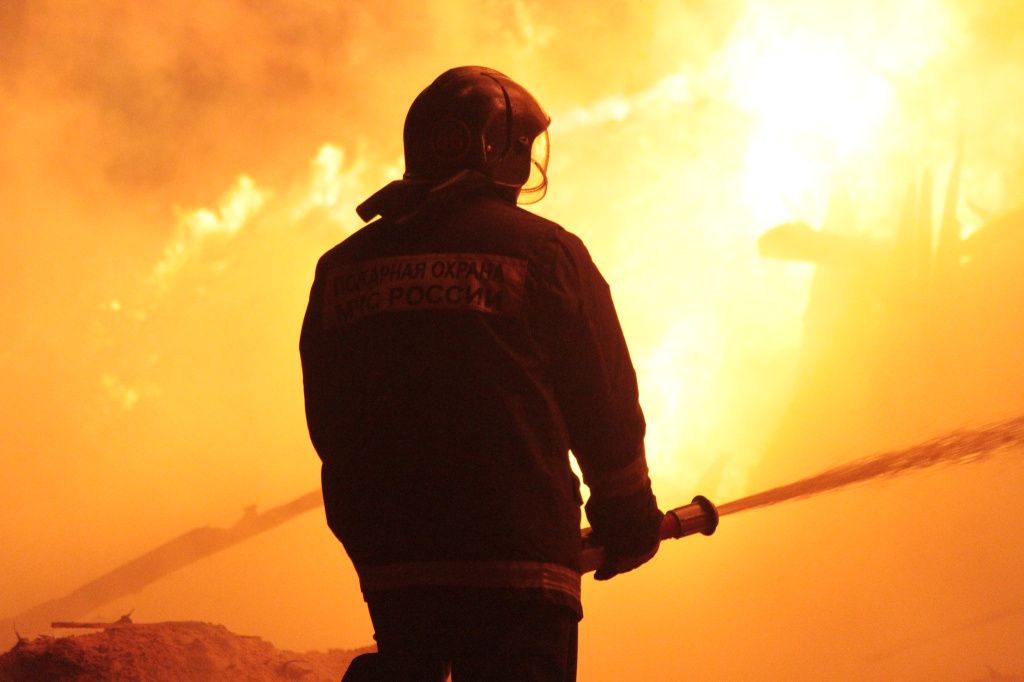 Владимир Покальнетов считает, что считает, что пожарные пункты в маленьких поселках нужны. Фото: Константин Бобылев, архив "Глобуса"