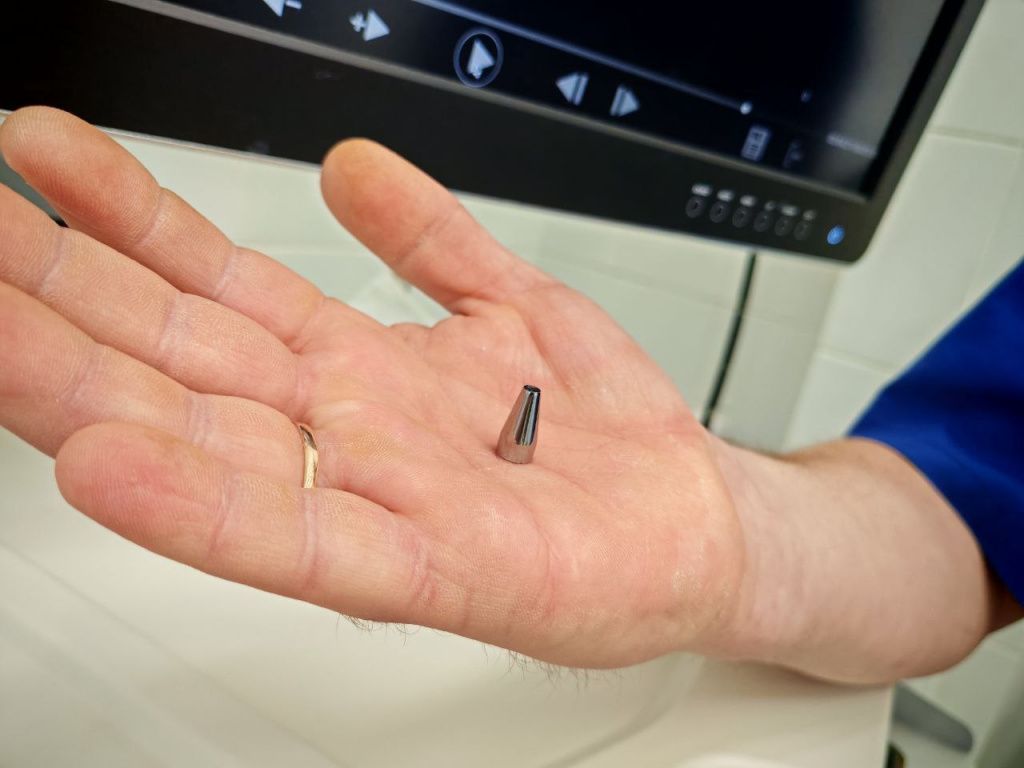 Школьник вдохнул металлический наконечник от ручки. Фото: Екатерина Мартенс, пресс-секретарь горбольницы Краснотурьинска